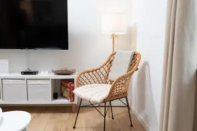 Ein Sitzbereich in der Unterkunft Ferienwohnung Bastei mit Stellplatz im Zentrum