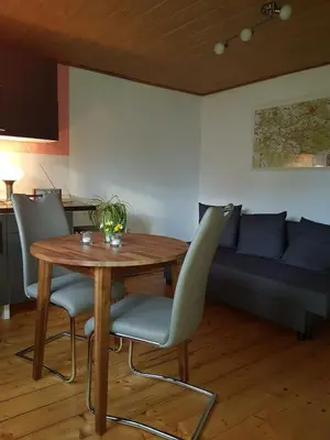 Ein Sitzbereich in der Unterkunft Ferienhaus Storchennest