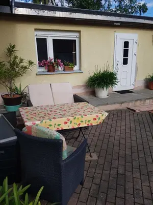 Ein Garten an der Unterkunft Ferienhaus Storchennest
