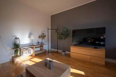 TV/Unterhaltungsangebot in der Unterkunft Apartment in Schloßchemnitz l Aufzug l W-Lan l Badewanne