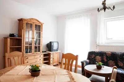 Ein Sitzbereich in der Unterkunft Ferienwohnung Benz
