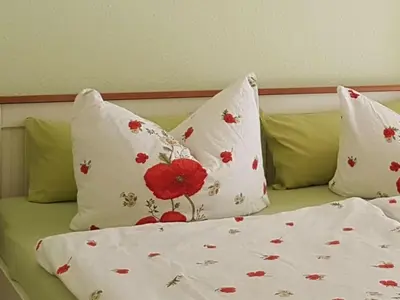 Ein Bett oder Betten in einem Zimmer der Unterkunft above painters studio