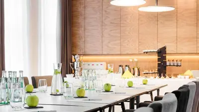 Ein Restaurant oder anderes Speiselokal in der Unterkunft Holiday Inn Dresden - Am Zwinger by IHG