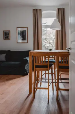 Ein Sitzbereich in der Unterkunft One4Five Apartments, Stadthaus, gemütliches Wohnen in Dresden