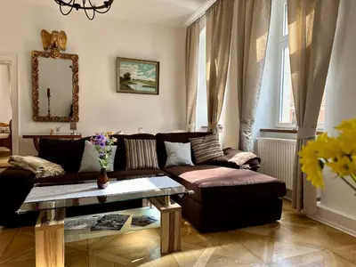 Ein Sitzbereich in der Unterkunft Altstadt Suite 120qm WLAN Balkon 2 Bäder