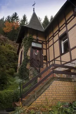 Das Gebäude in dem sich die Ferienwohnung befindet