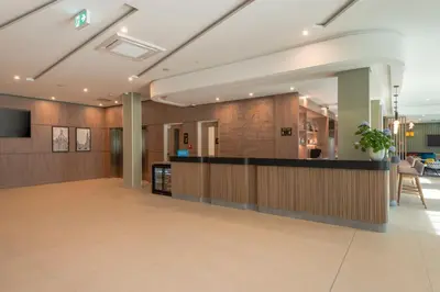 Lobby/Rezeption in der Unterkunft Hampton By Hilton Dresden City Centre