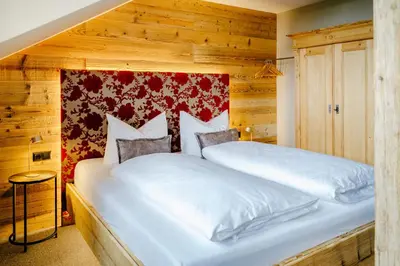 Ein Bett oder Betten in einem Zimmer der Unterkunft Historischer Gasthof Zum Anker Wachau