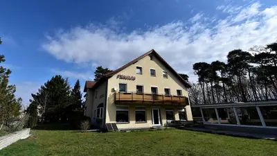 Das Gebäude in dem sich das Bed & Breakfast befindet