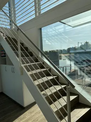 Ein Balkon oder eine Terrasse in der Unterkunft schwimmende Villa Haus Beach