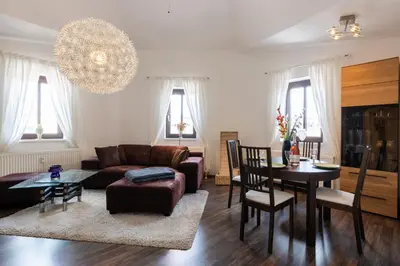 Ein Sitzbereich in der Unterkunft Macabu Premium Apartment Joker,Chemnitz