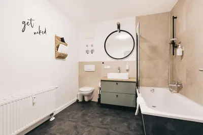 Ein Badezimmer in der Unterkunft TIP! Großzügige Ferienwohnung im Herzen der Dresdner Neustadt