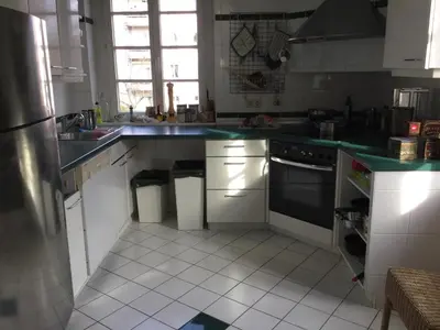 Küche/Küchenzeile in der Unterkunft Schöne 150 qm-Wohnung in Jugendstil-Villa