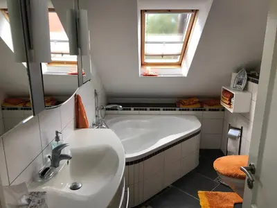 Ein Badezimmer in der Unterkunft Charming Family Retreat in Hoyerswerda, Germany