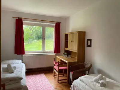 Ein Bett oder Betten in einem Zimmer der Unterkunft Gartenwohnung