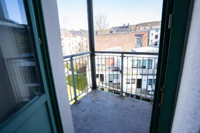Ein Balkon oder eine Terrasse in der Unterkunft Schickes Apartment in Chemnitz-Sonneberg mit 2 Schlafzimmern und Balkon