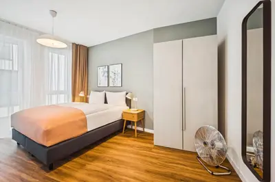Ein Bett oder Betten in einem Zimmer der Unterkunft Limehome Chemnitz Kirchgässchen