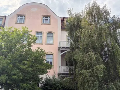Das Gebäude in dem sich die Ferienwohnung befindet