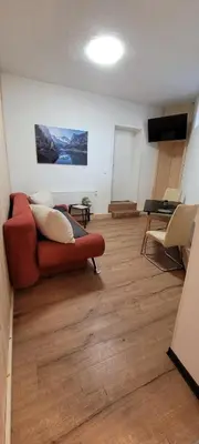 TV/Unterhaltungsangebot in der Unterkunft Seyfarthrooms - Monteurwohnung Großröhrsdorf 4 - zentrale Lage, gute Anbindung, ideal für 2 Personen