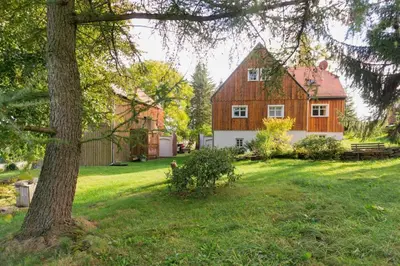 Ein Garten an der Unterkunft Ferienhaus Unter den Eschen