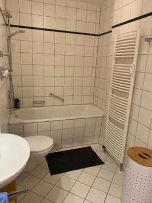 Ein Badezimmer in der Unterkunft Helle Wohnung am Waldpark