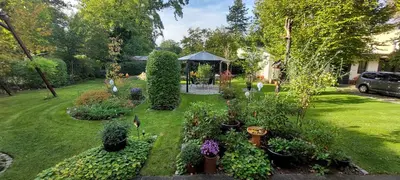 Ein Garten an der Unterkunft Villa Reger