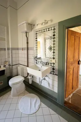 Ein Badezimmer in der Unterkunft Haus Burgblick Döben