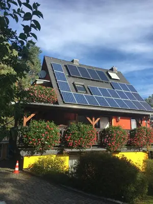 Ein Garten an der Unterkunft Ferienwohnung Gürth
