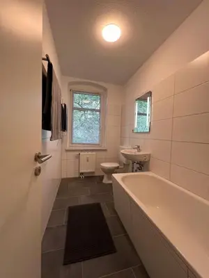 Ein Badezimmer in der Unterkunft Stadtnahe 3-Schlafzimmer-Wohnung
