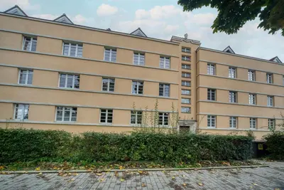 Das Gebäude in dem sich die Ferienwohnung befindet