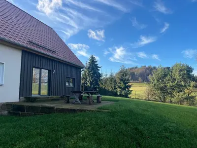 Ein Garten an der Unterkunft 4-Steine-Blick, Wohnung 2