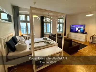 TV/Unterhaltungsangebot in der Unterkunft Ruhige, sehr zentrale Wohnung in der Altstadt