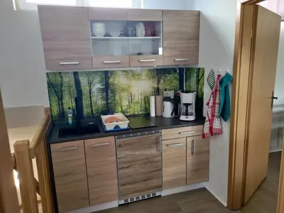 Küche/Küchenzeile in der Unterkunft Apartment Nette Wohnung in Großsteinberg mit Grill und Terrasse by Interhome