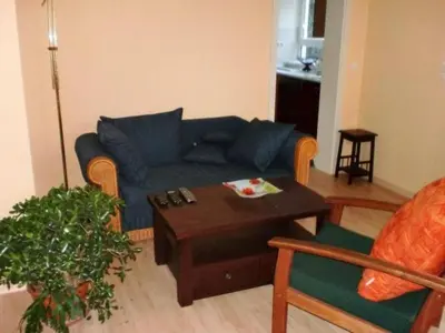 Ein Sitzbereich in der Unterkunft Apartment mit Terrasse in ruhiger Lage by Interhome