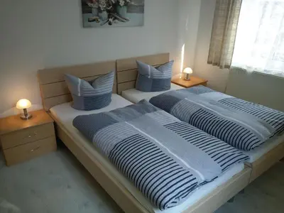 Ein Bett oder Betten in einem Zimmer der Unterkunft Apartment Wohnung in Hänichen mit Garten by Interhome