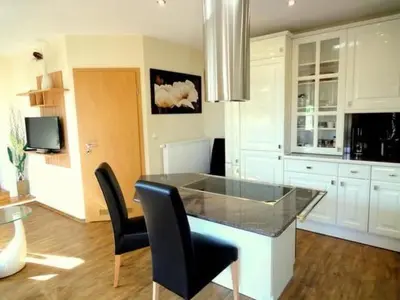 Küche/Küchenzeile in der Unterkunft Apartment Fewo Ginkgo II by Interhome