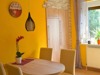 Ein Sitzbereich in der Unterkunft Ferienwohnung Deutschmann