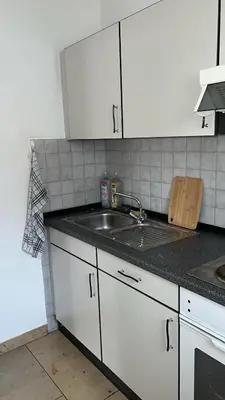 Küche/Küchenzeile in der Unterkunft Gut gelegene Ferienwohnung in Dresden Neustadt