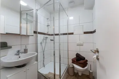 Ein Badezimmer in der Unterkunft 2 in 1 City Apartment Dresden