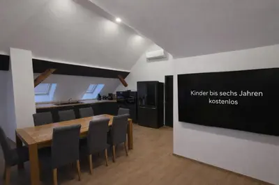 Der Geschäftsbereich oder Konferenzraum in der Unterkunft Ferienwohnung NR4 DG Klima