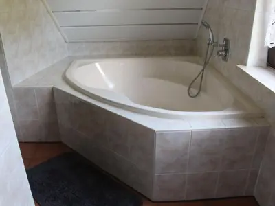 Ein Badezimmer in der Unterkunft Apartment Geräumige Ferienwohnung mit Terrasse- in günstiger zentraler Lage in der Oberla by Interhome