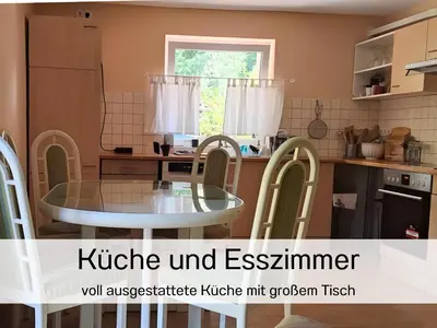 Küche/Küchenzeile in der Unterkunft Ferienwohnungen Bernsdorfer Straße Chemnitz - zentrumsnah, teilweise mit Balkon oder Terrasse, große Parkanlage - ideal für Familien, Paare und Geschäftsleute