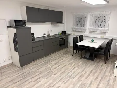 Küche/Küchenzeile in der Unterkunft Ferienwohnung Wiener Straße Dresden