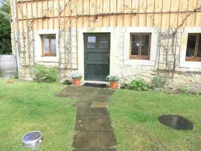 Ein Garten an der Unterkunft Ferienwohnung mit Charme in Dresden Pillnitz