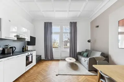 Küche/Küchenzeile in der Unterkunft Limehome Dresden Antonstraße