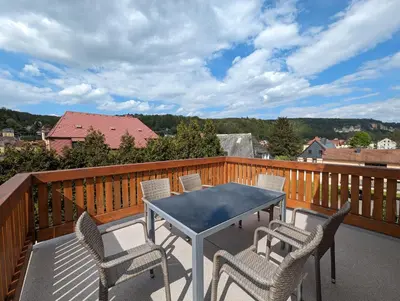 Ein allgemeiner Bergblick oder ein Berglick von der Ferienwohnung aus