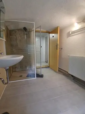 Ein Badezimmer in der Unterkunft Haus Angermann