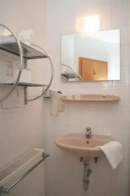 Ein Badezimmer in der Unterkunft Waldfrieden Waldheim