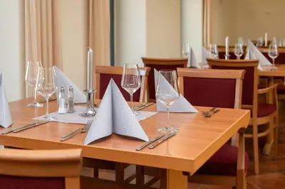 Ein Restaurant oder anderes Speiselokal in der Unterkunft Hotel Moritz an der Elbe