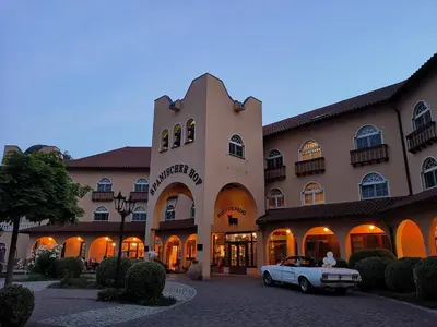 Das Gebäude in dem sich das Hotel befindet